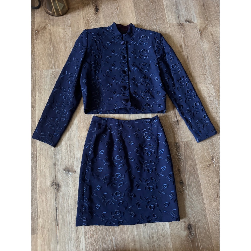 Nicole Miller Navy Blue Floral Jacquard Skirt Suit Set Vintage Size 2 - Picture 1 of 5